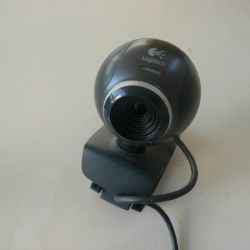 LOGITECH WEB CAM together with the installation cd in excellent condition
