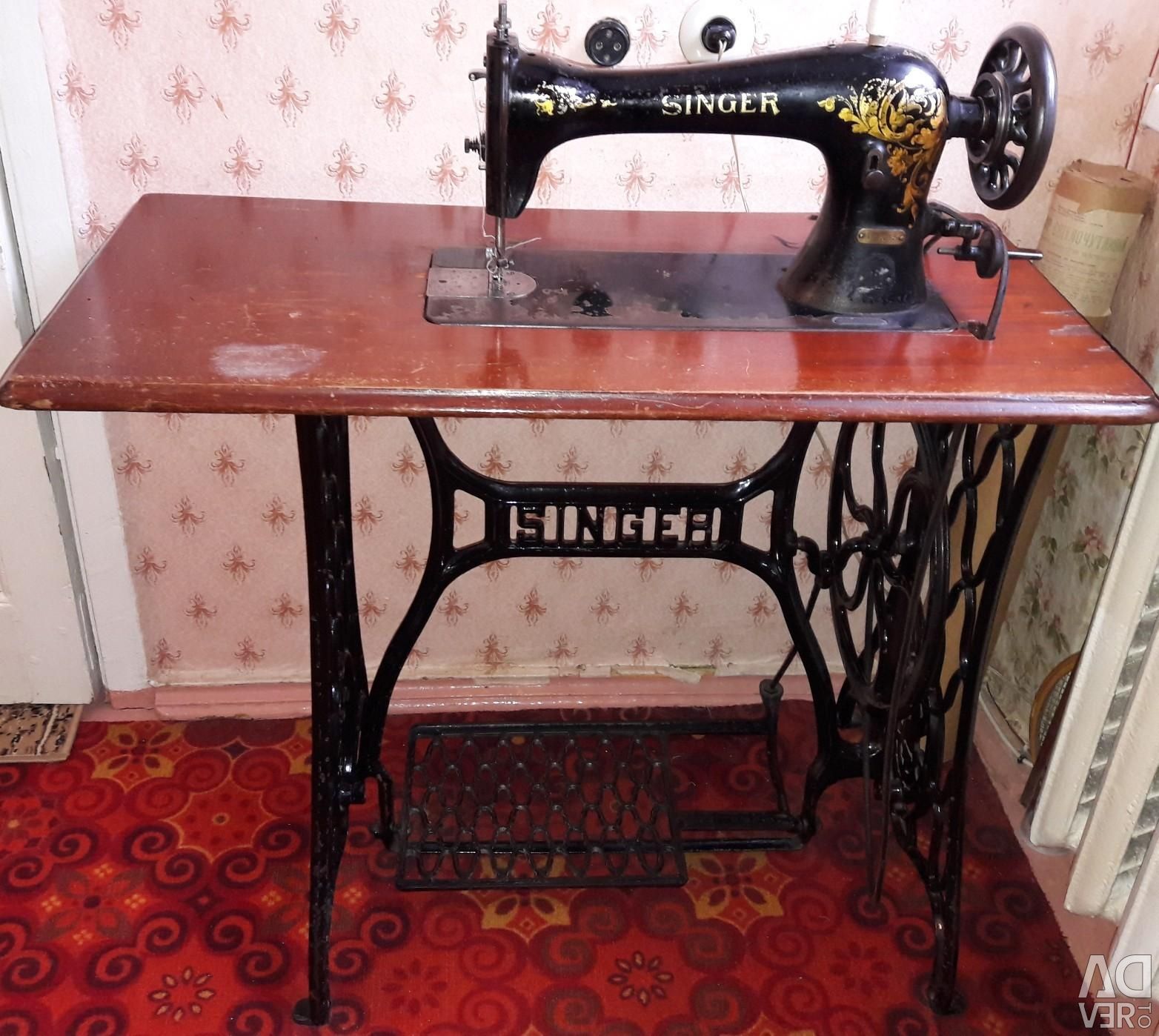 Ножная швейная машинка Zinger 1881